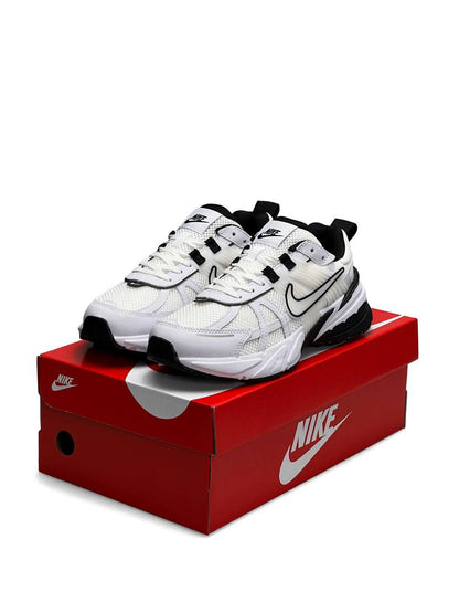 Nike Runtekk White Black