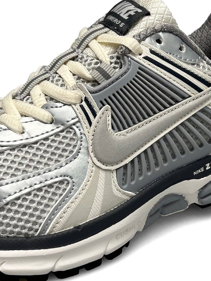 Nike Vomero 5 Gray Silver