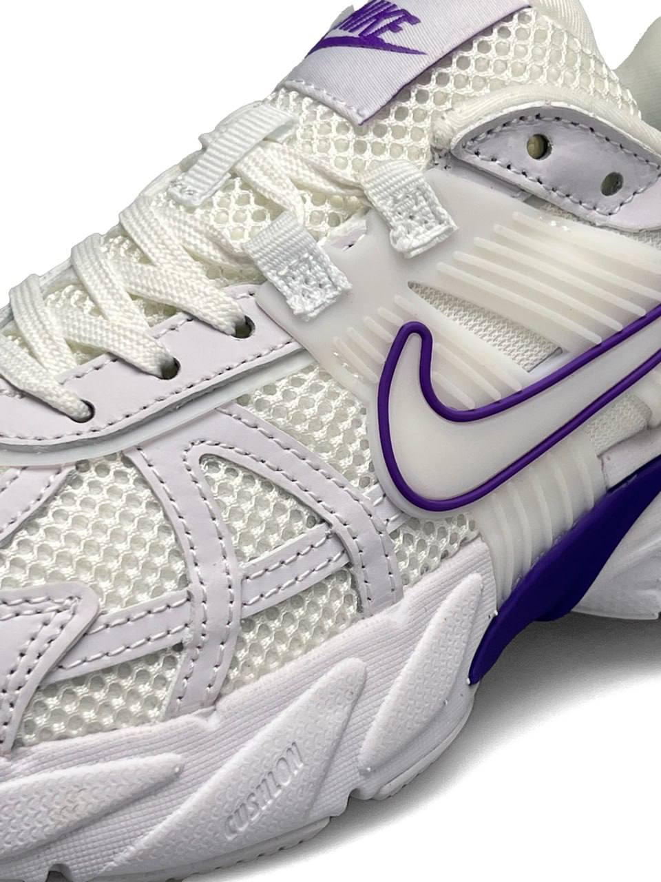 Nike Runtekk White Purple