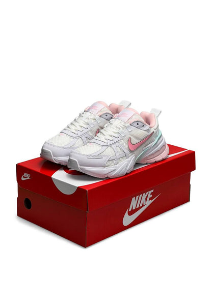 Nike Runtekk White Pink