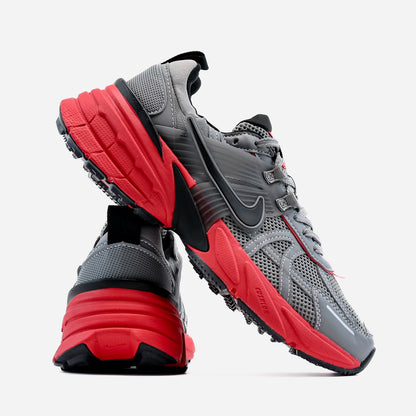 Nike Runtekk Red Graphite