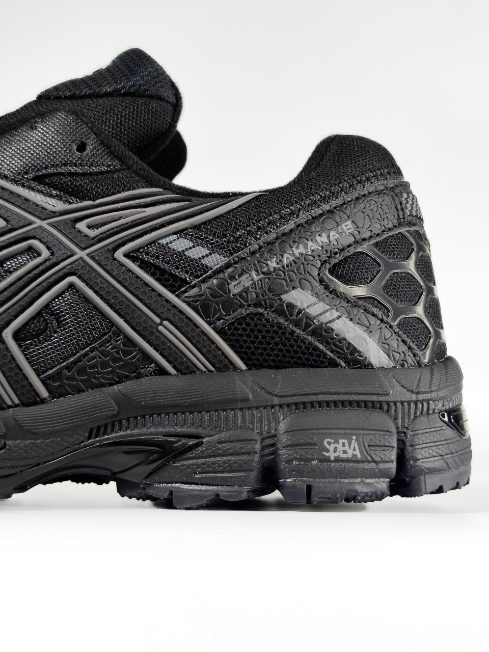 Asics Gel-Kahana 8 Black Fur Waterproof