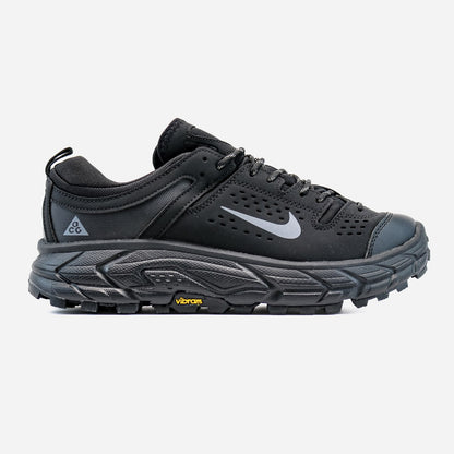 Nike ACG Black