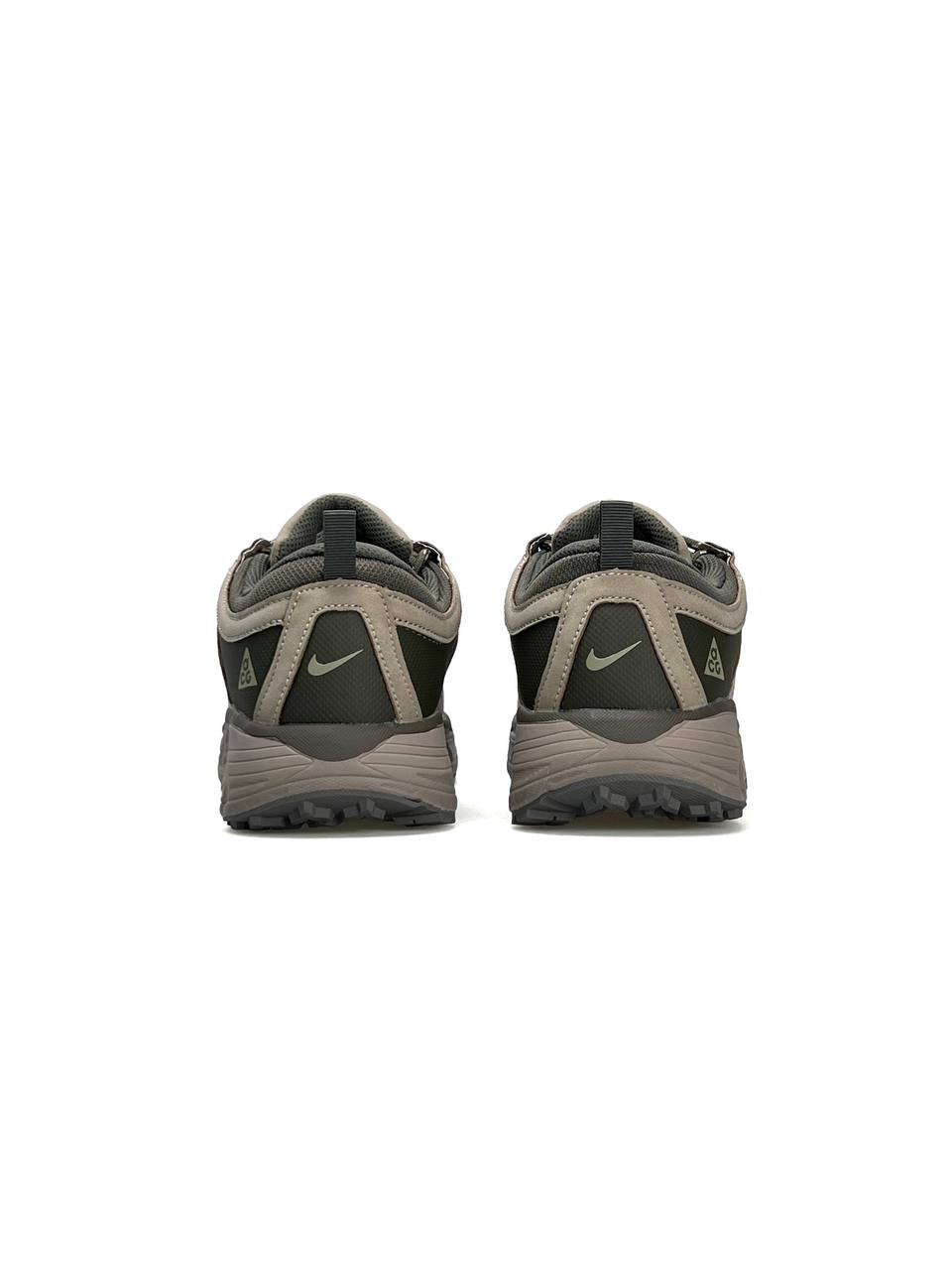 Nike ACG Running Beige Grey