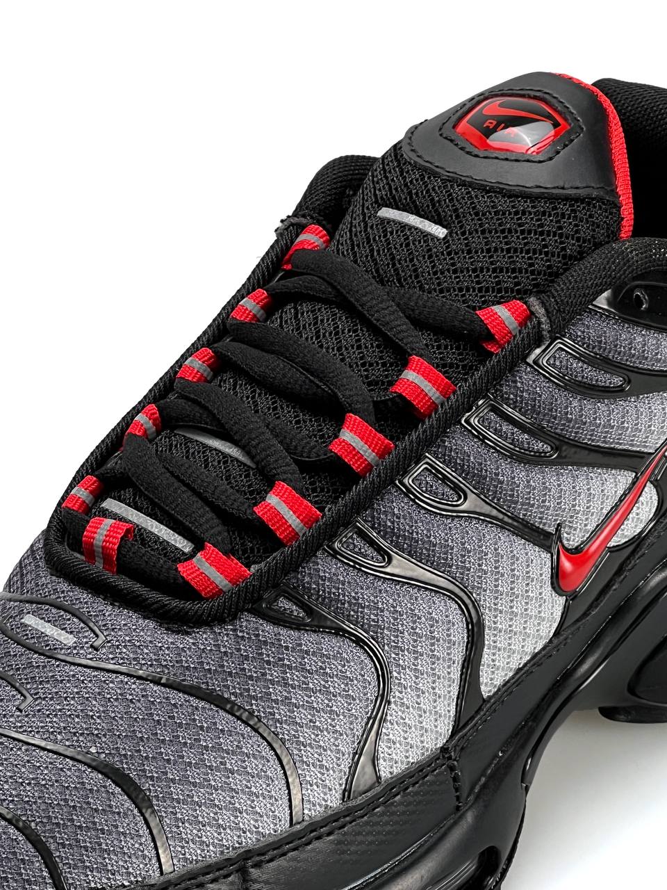 Nike Air Max Tn Plus Silver Red Logo