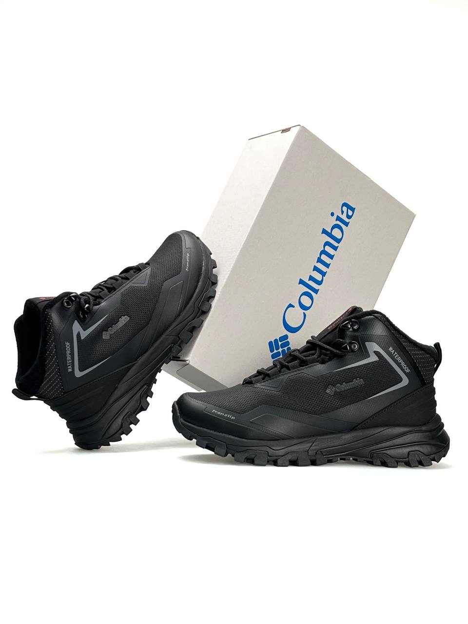 Columbia Trailstorm Black Red Fur