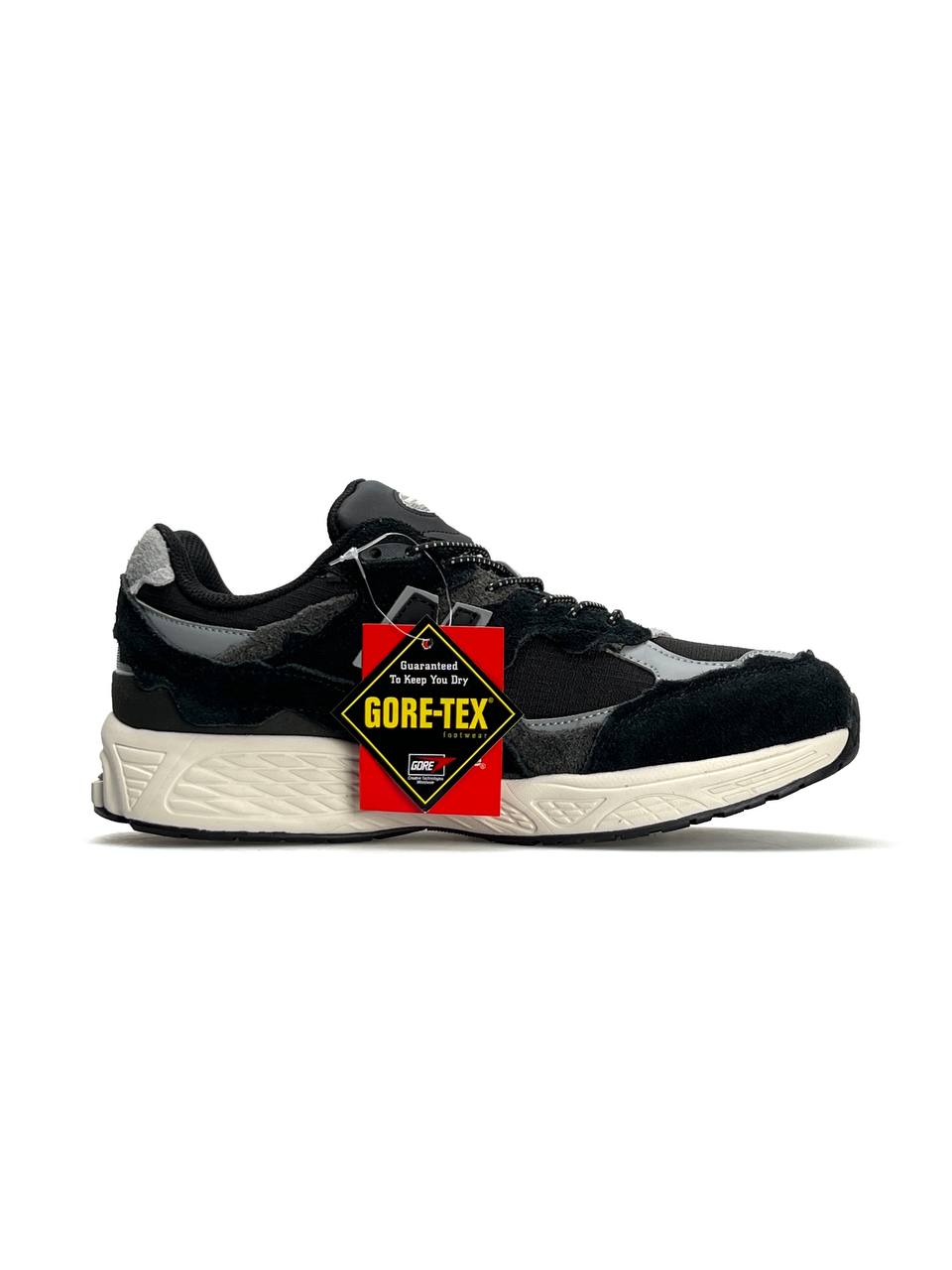 New Balance 2002R Gore-Tex Black Beige