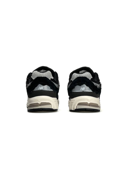 New Balance 2002R Gore-Tex Black Beige