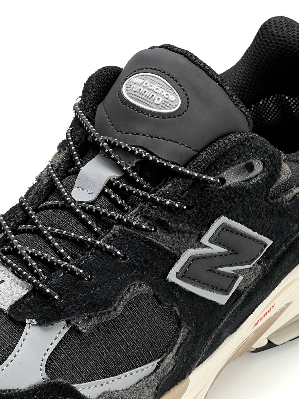 New Balance 2002R Gore-Tex Black Beige