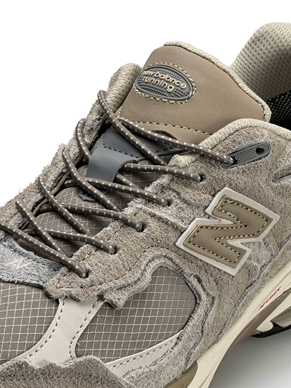 New Balance 2002R Gore-Tex Beige Brown