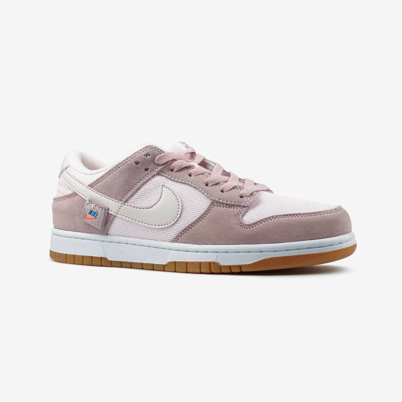 Nike SB Dunk Low Teddy Bear Pink