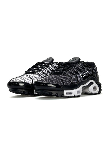 Nike Air Max Plus Black White Line