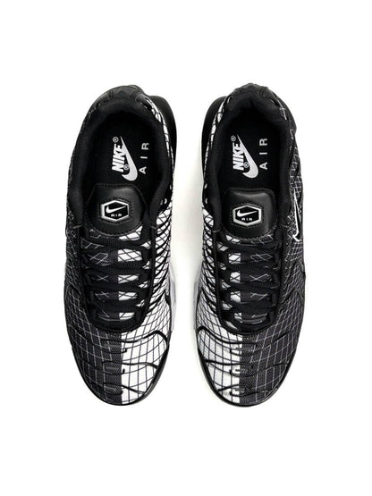Nike Air Max Plus Black White Line