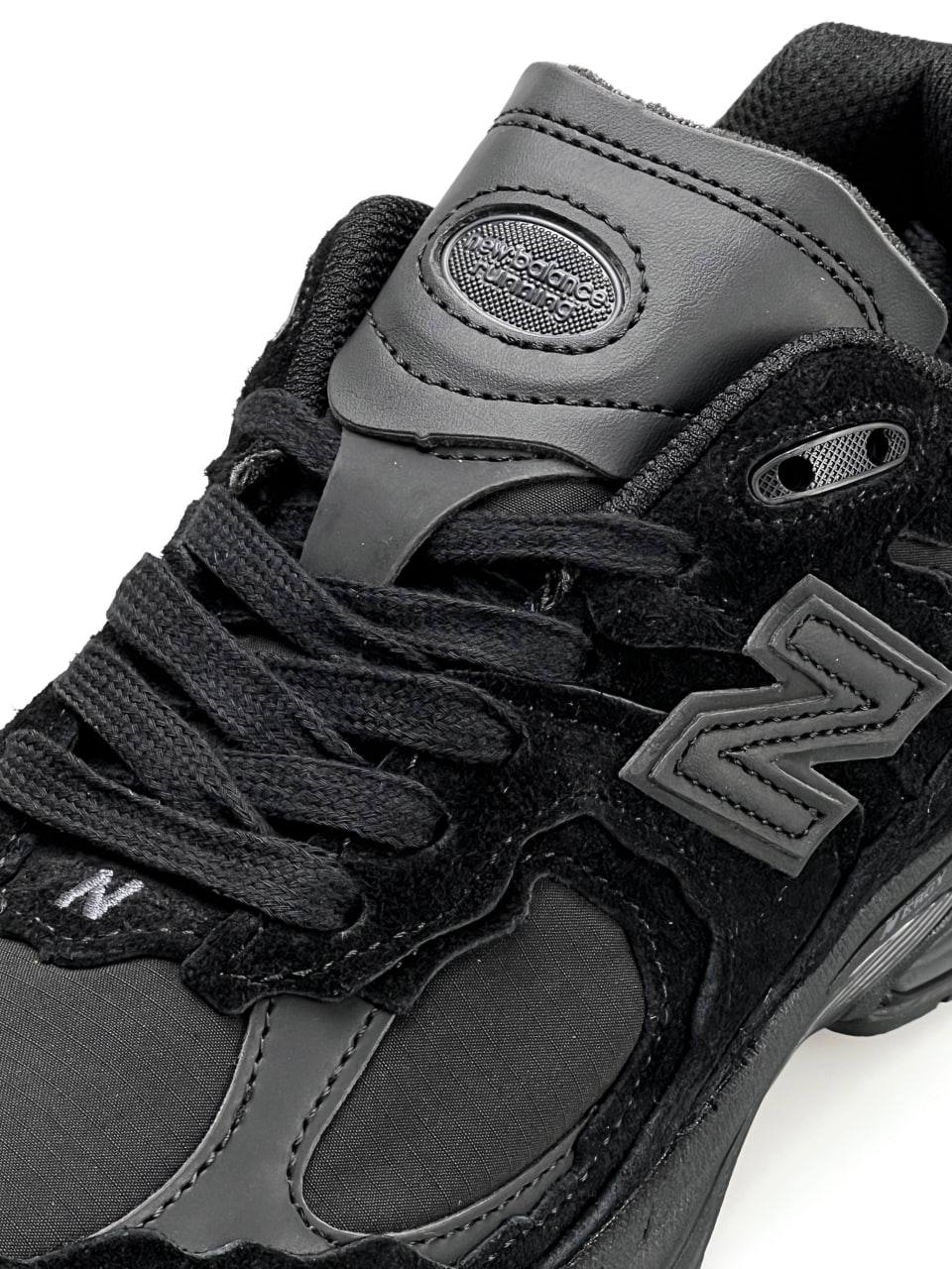 New Balance 2002R All Black