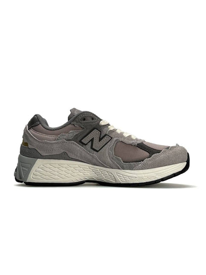 New Balance 2002R Grey Pink