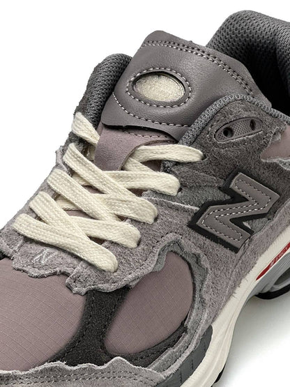 New Balance 2002R Grey Pink