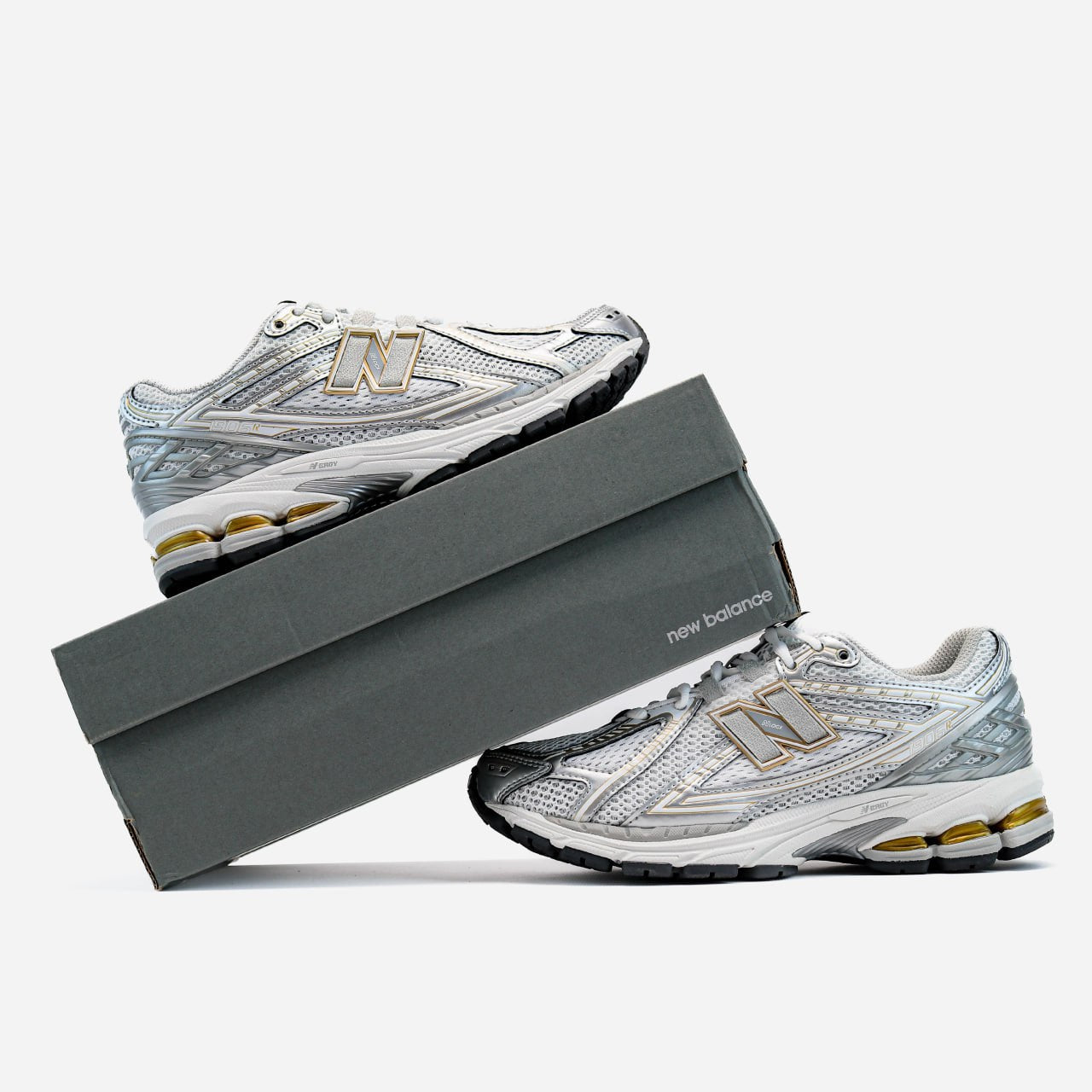 New Balance 1906R White Silver Metallic
