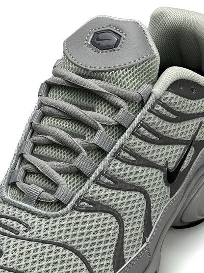 Nike Air Max Plus New Reflektive Grey