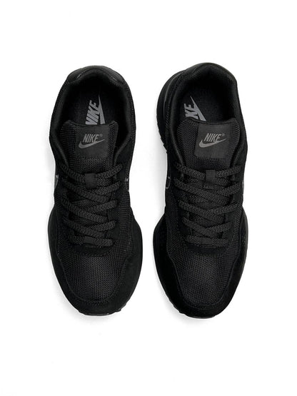 Nike Zoom Venture All Black