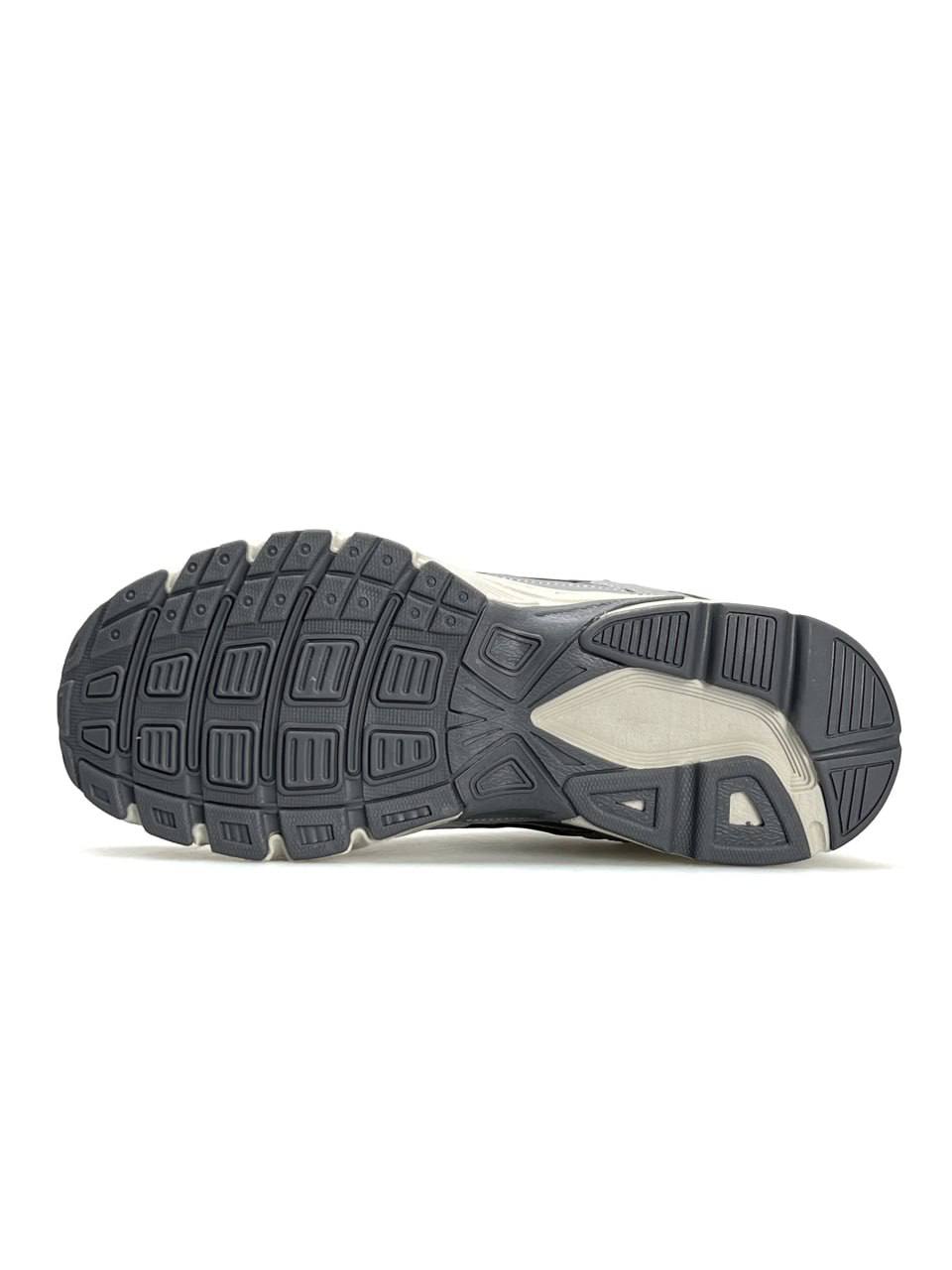 Nike Initiator Grey