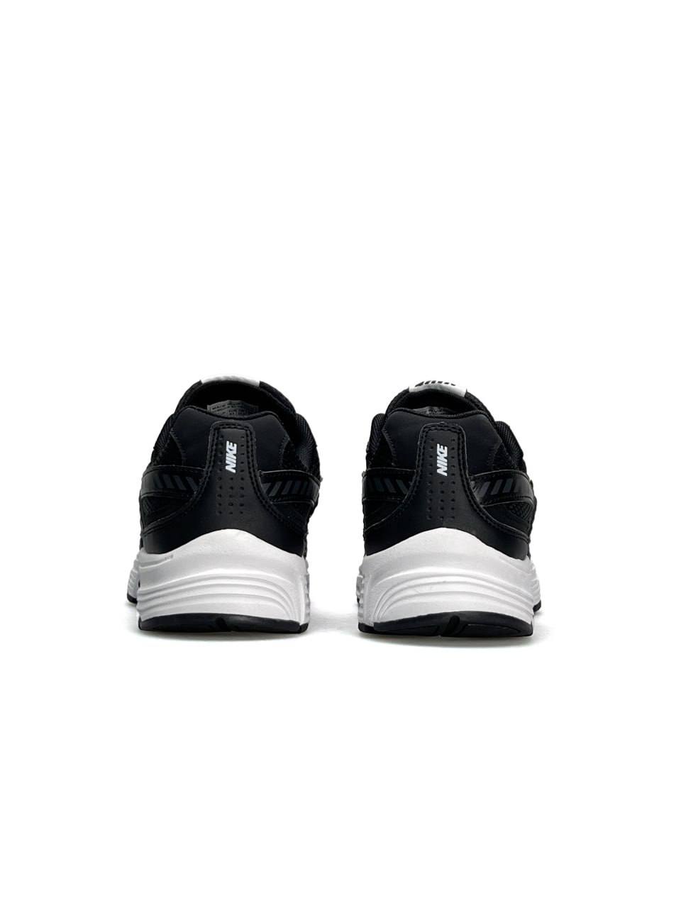Nike Initiator Black White