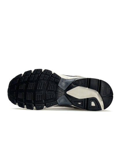 Nike Initiator Beige Grey