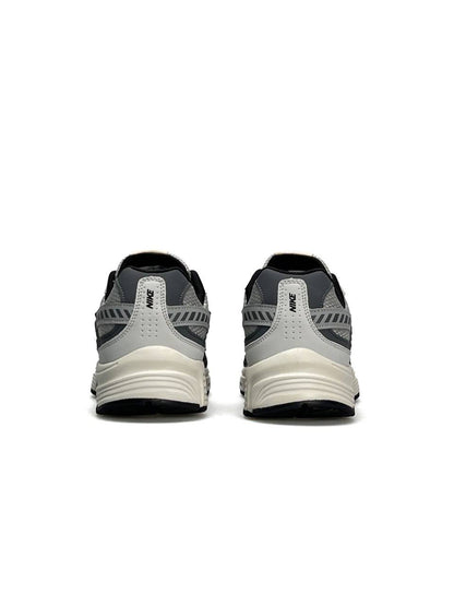 Nike Initiator Light Grey