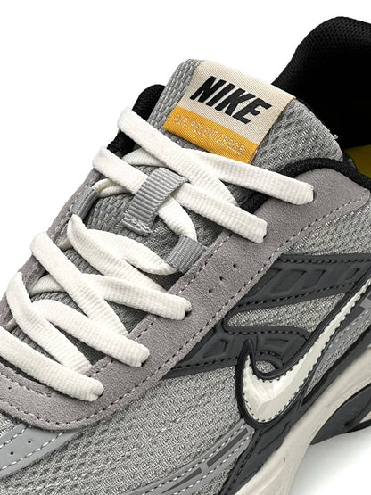 Nike Initiator Light Grey