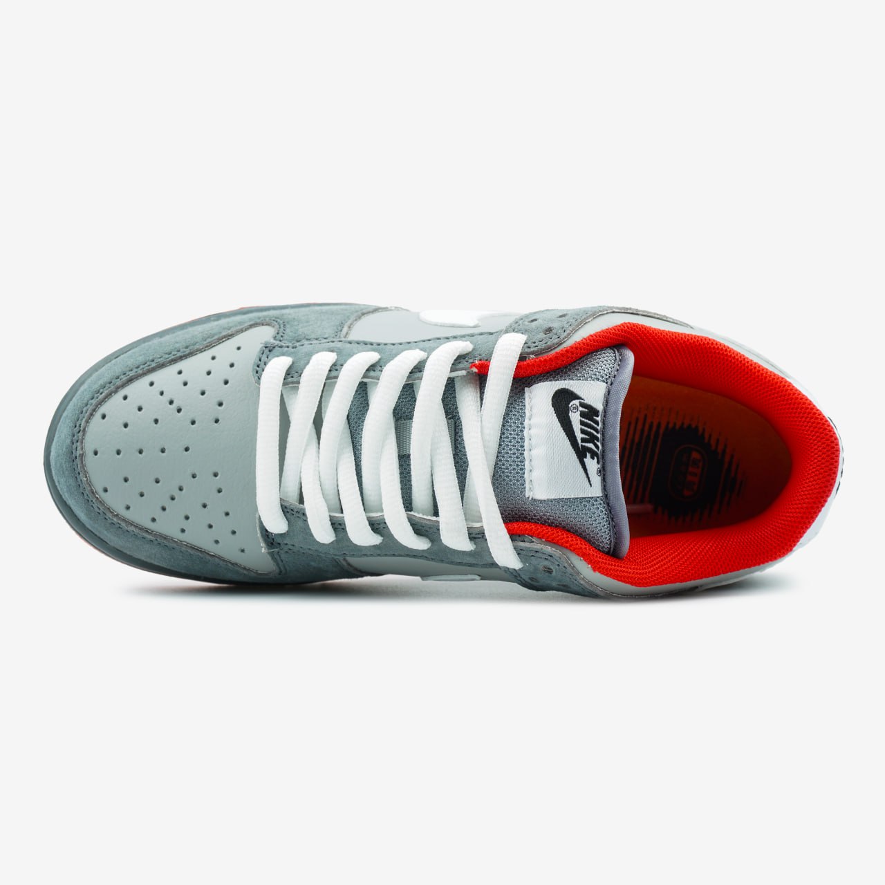 Nike SB Dunk Low Staple NYC Pigeon