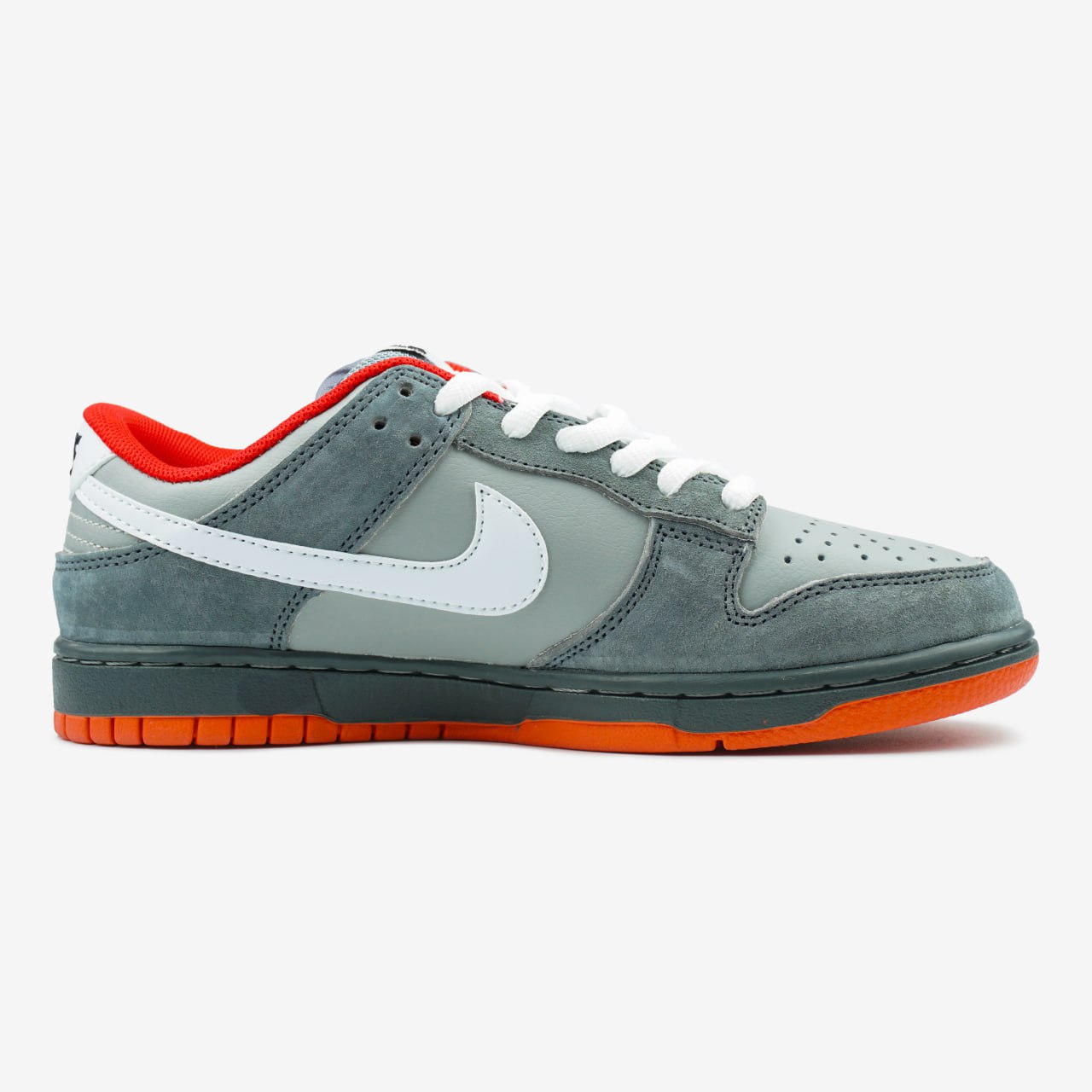 Nike SB Dunk Low Staple NYC Pigeon