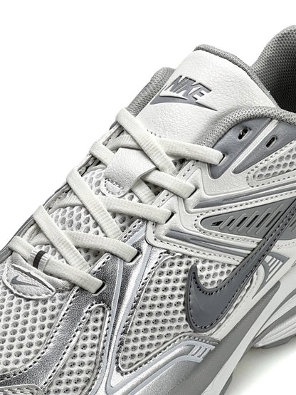 Nike Air Zoom Fire White Silver Grey