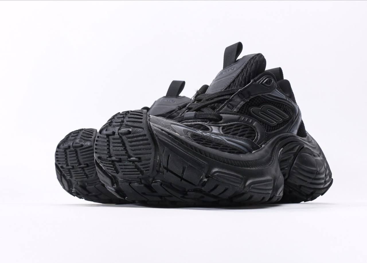 Balenciaga 10XL Black