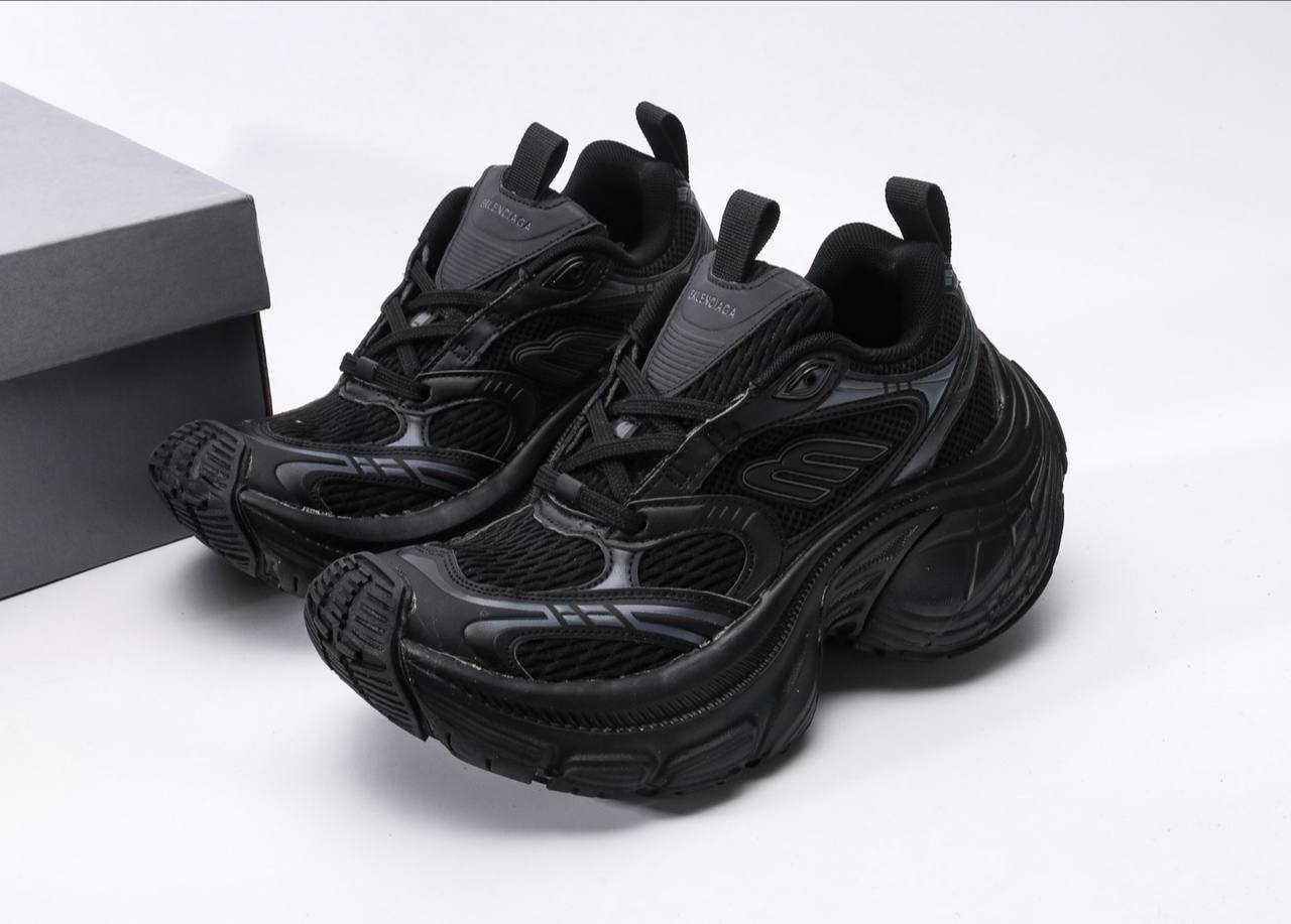 Balenciaga 10XL Black