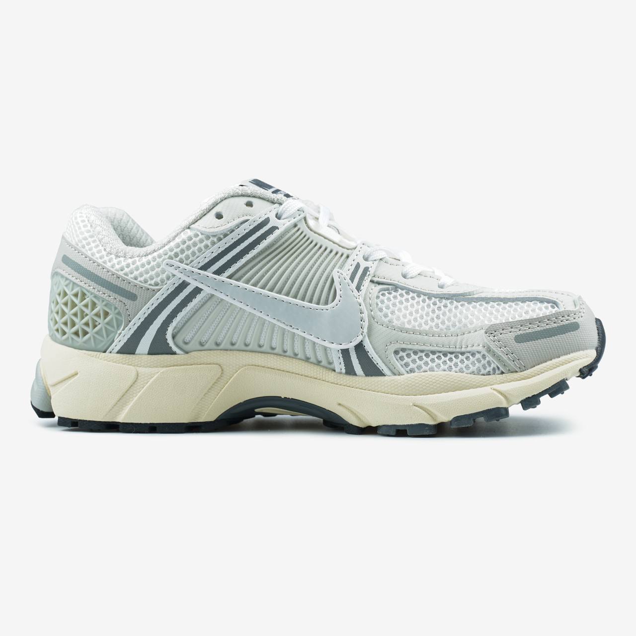 Nike Air Zoom Vomero 5 Platinum Tint