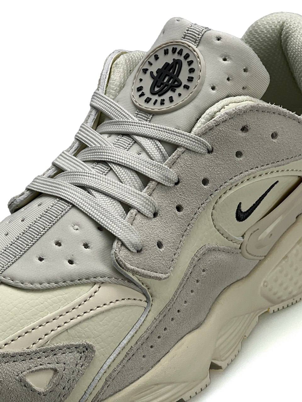 Nike Air Huarache Beige