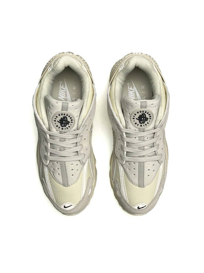Nike Air Huarache Beige