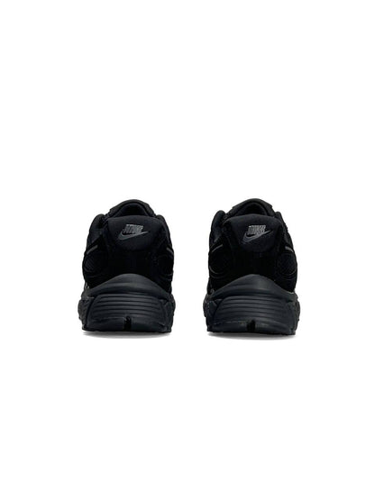 Nike V5 RNR All Black