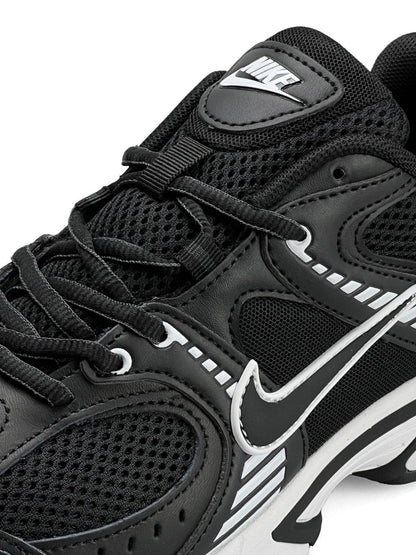 Nike V5 RNR Black White