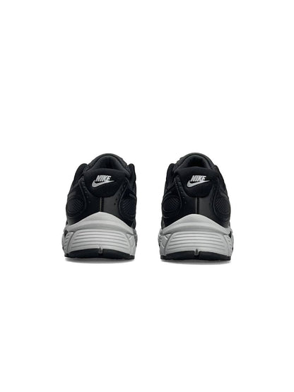 Nike V5 RNR Black Grey