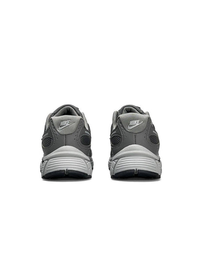 Nike V5 RNR Grey