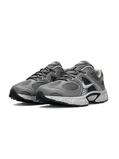 Nike V5 RNR Grey