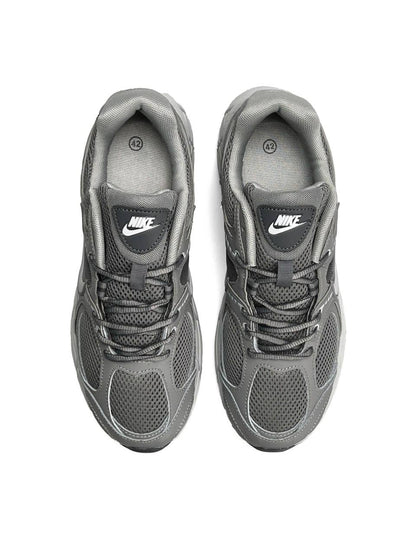 Nike V5 RNR Grey