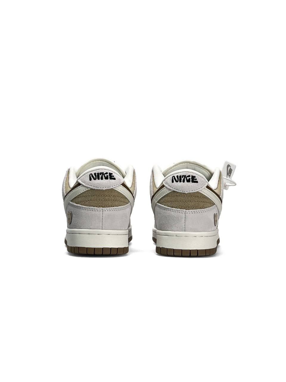 Nike SB Dunk Low SE “85 Double Swoosh Light Grey Sand