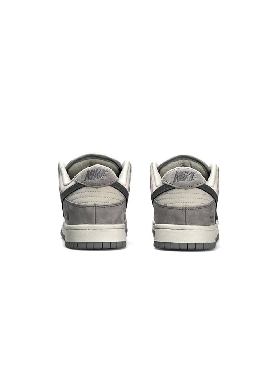 Nike SB  Dunk Low x The North Face Grey White