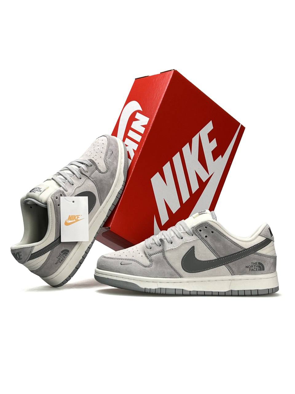 Nike SB  Dunk Low x The North Face Grey White