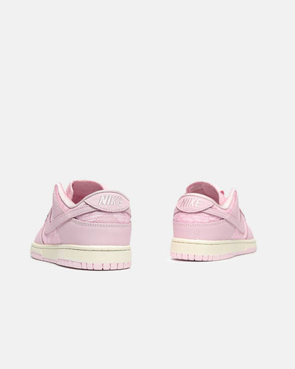 Nike SB Dunk Low Lace Pack Regal Pink