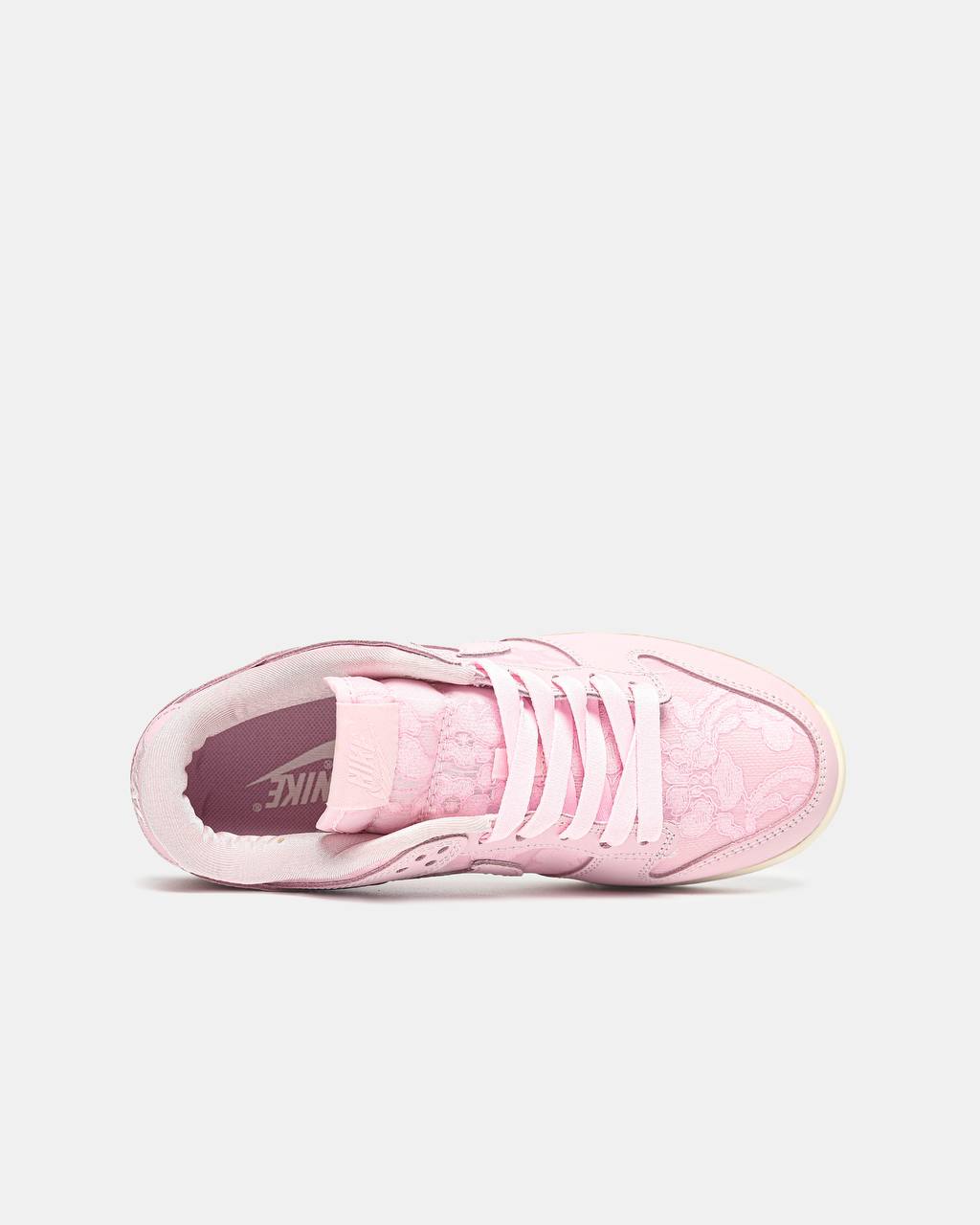 Nike SB Dunk Low Lace Pack Regal Pink
