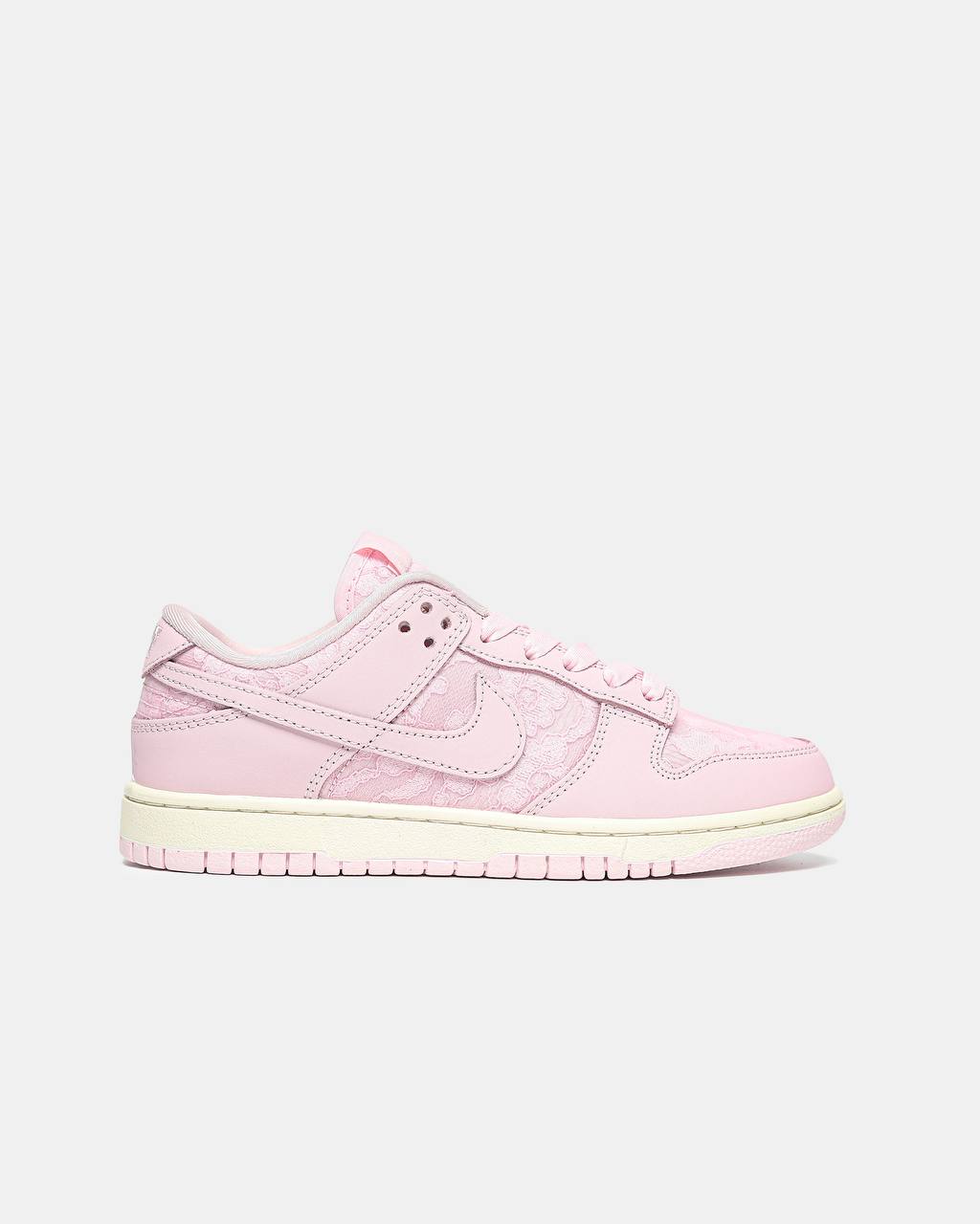 Nike SB Dunk Low Lace Pack Regal Pink