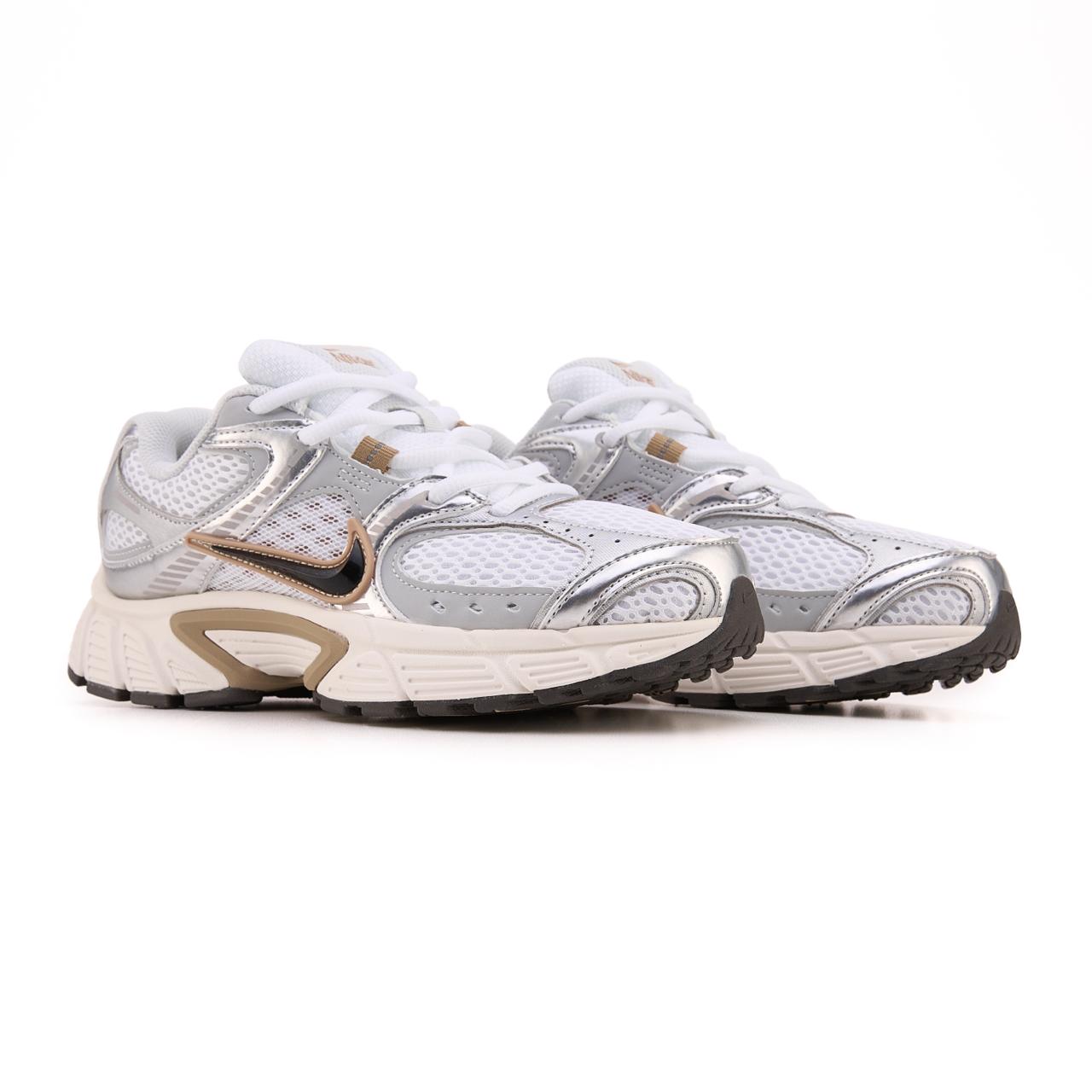 Nike V5 RNR White Silver Gold