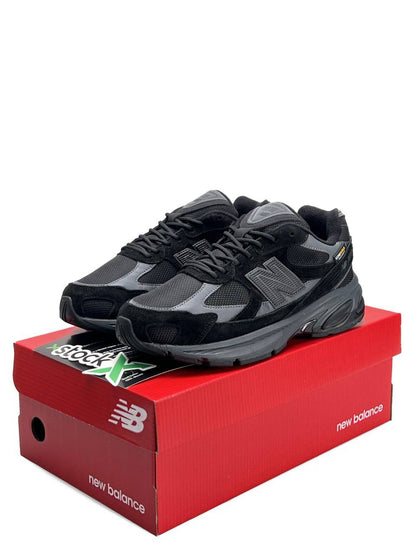 New Balance 2010 Black Grey
